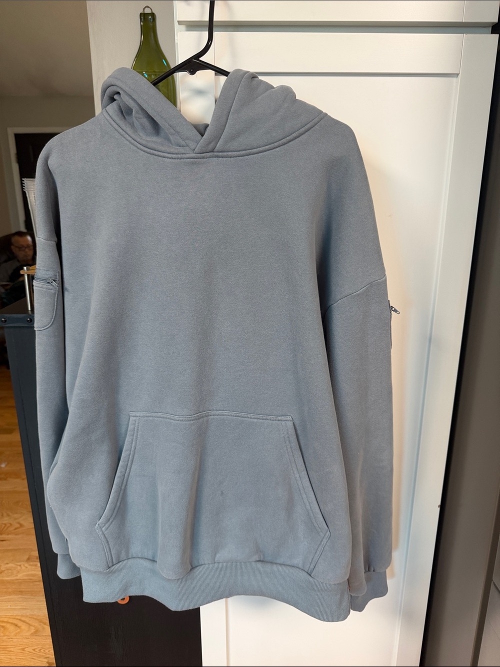 Confrt Travel Hooded Pullover Sweater. XL